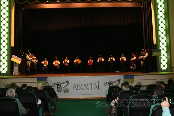 Concierto de Abertal en el Avenida de A Rúa en favor de los refugiados ucranianos (9)