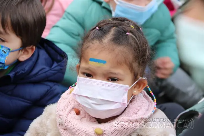somoscomarca_obarco_marchaporlapaz_ucrania_paz_colegios_2022 (6)