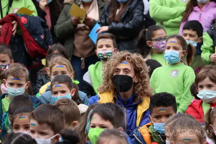 somoscomarca_obarco_marchaporlapaz_ucrania_paz_colegios_2022 (18)