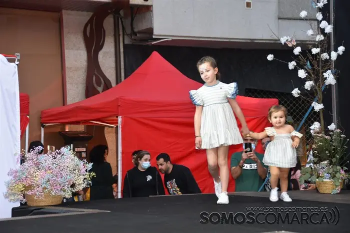 somoscomarca_desfilemoda_obarco_09_04_2022 (9)