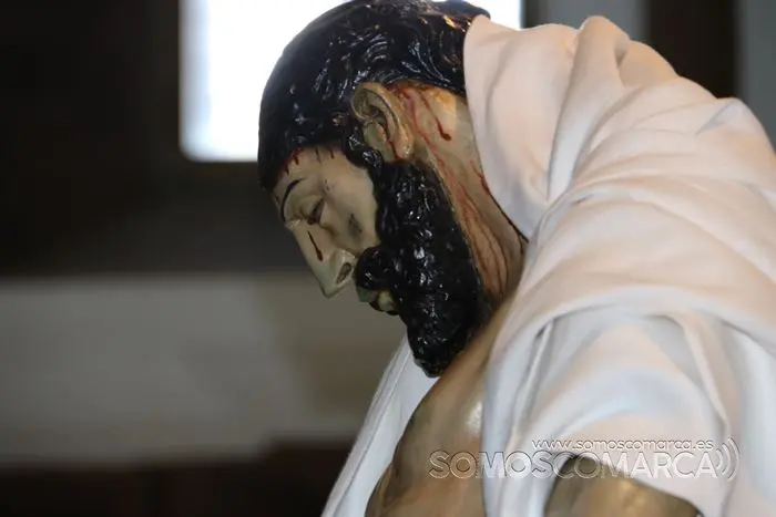 Desenclavo y procesión Santo Entierro en parroquia de San Esteban de A Rúa (31)