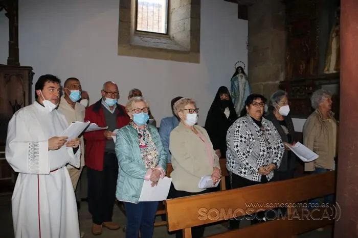 Desenclavo y procesión Santo Entierro en parroquia de San Esteban de A Rúa (54)