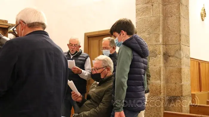 Procesión de la Soledad o de los Caracoles en Petín. Semana Santa 2022 (4)