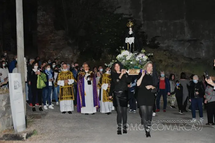 Procesión de los Caracoles en O Castro. Semana Santa 2022 (8)