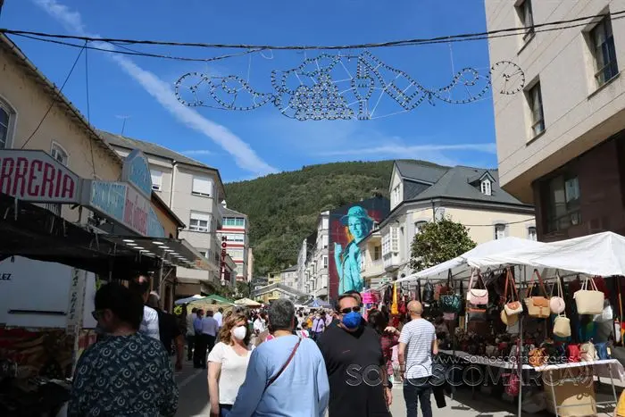 Feira do Viño de Quiroga e Festival Celtibérico 2022 (43)