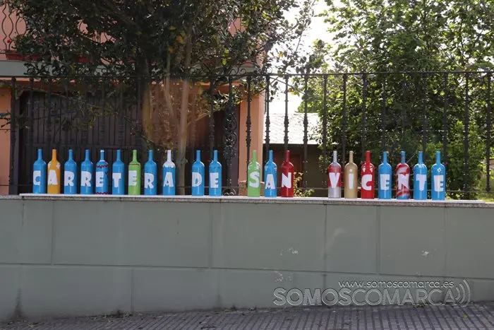 somoscomarca_corgomo_florencio_mural_botellas_vecinos_calles_2022_05_07 (5)
