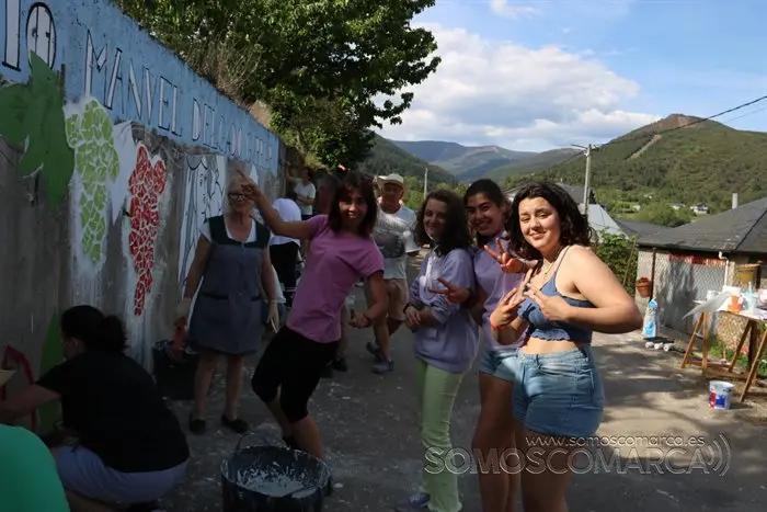 somoscomarca_corgomo_florencio_mural_botellas_vecinos_calles_2022_05_07 (6)