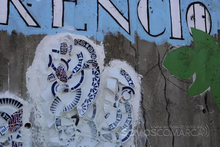 somoscomarca_corgomo_florencio_mural_botellas_vecinos_calles_2022_05_07 (7)