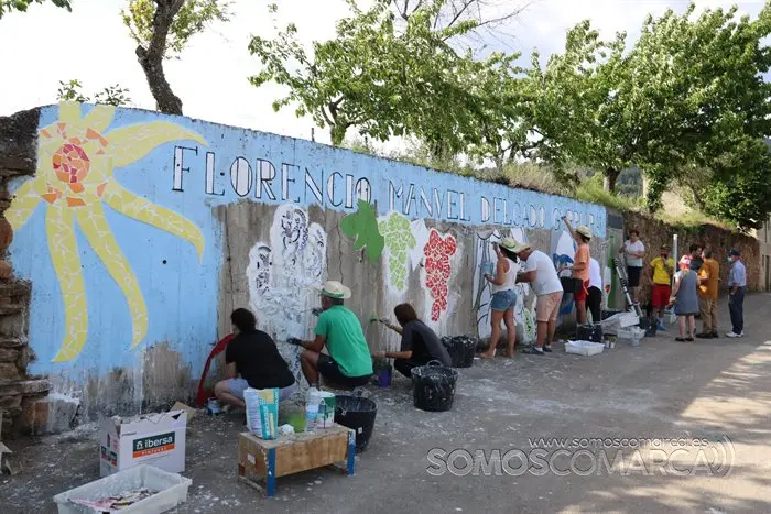 somoscomarca_corgomo_florencio_mural_botellas_vecinos_calles_2022_05_07 (18)