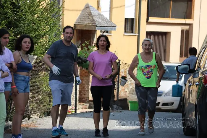 somoscomarca_corgomo_florencio_mural_botellas_vecinos_calles_2022_05_07 (24)