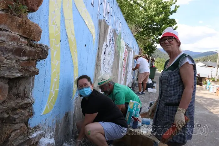 somoscomarca_corgomo_florencio_mural_botellas_vecinos_calles_2022_05_07 (30)