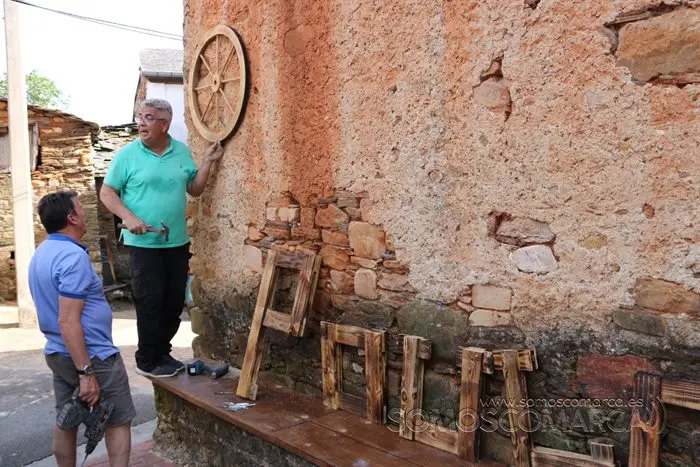 somoscomarca_corgomo_florencio_mural_botellas_vecinos_calles_2022_05_07 (41)