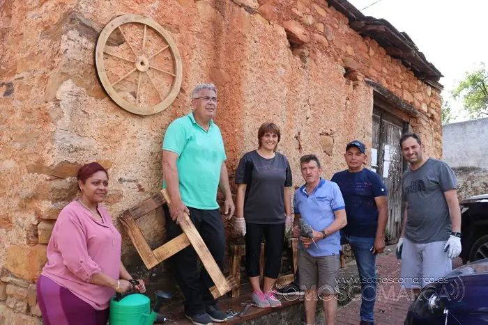 somoscomarca_corgomo_florencio_mural_botellas_vecinos_calles_2022_05_07 (42)