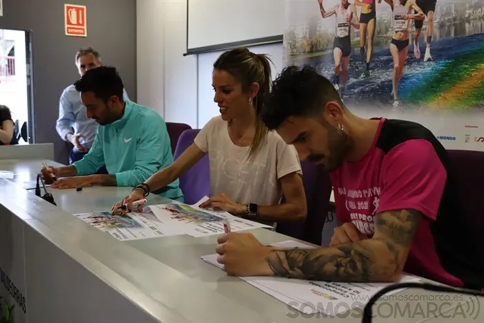somoscomarca_firmacarteles_atletas_campeonatoespaña_obarco_07_05_2022 (9)