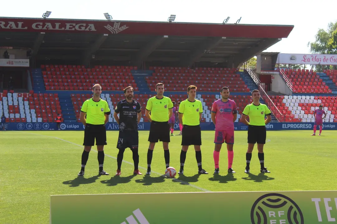 Encuentro en el Anxo Carro del CD Barco y el Ourense FC (2)