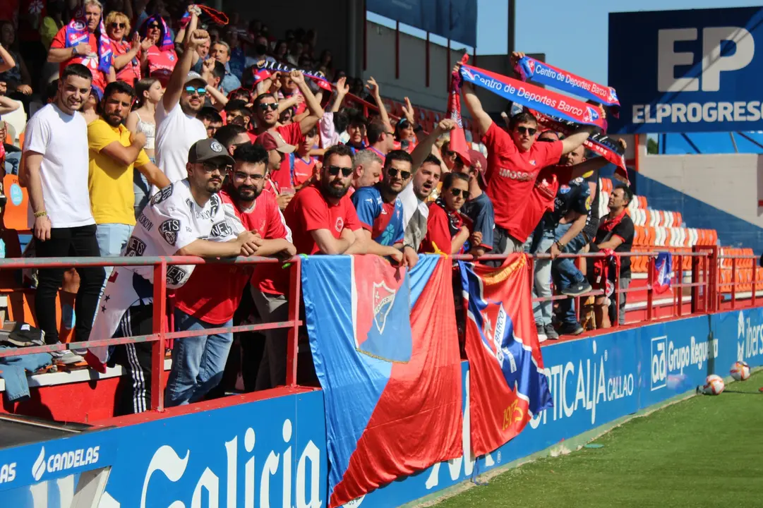 Encuentro en el Anxo Carro del CD Barco y el Ourense FC (8)