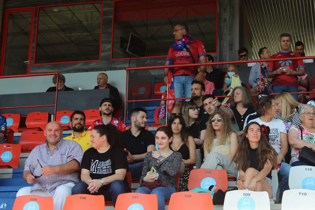 Encuentro en el Anxo Carro del CD Barco y el Ourense FC (28)