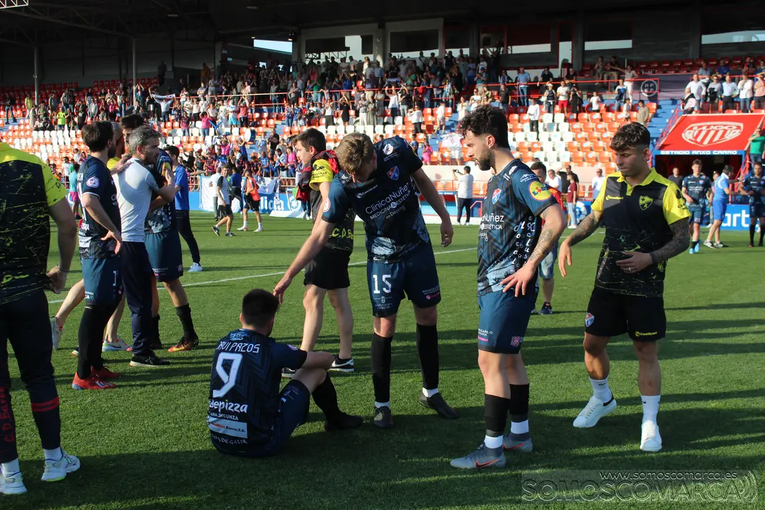 Los jugadores del Barco, abatidos al final del partido