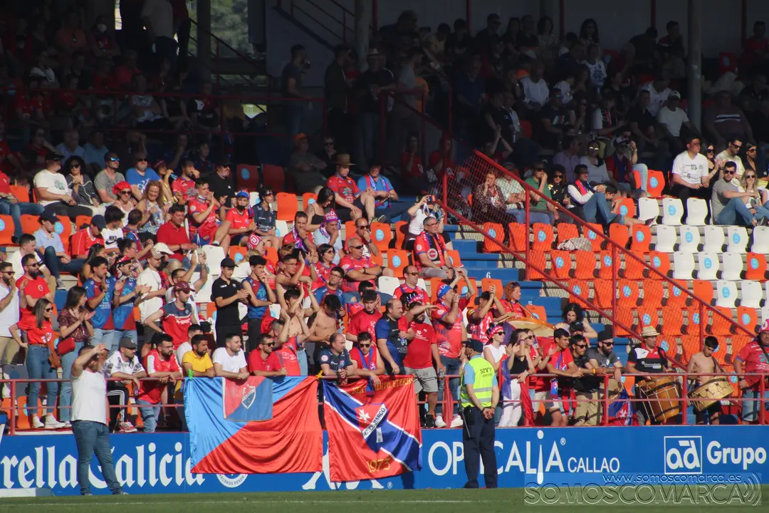Un momento durante el Ourense CF - CD Barco (10)