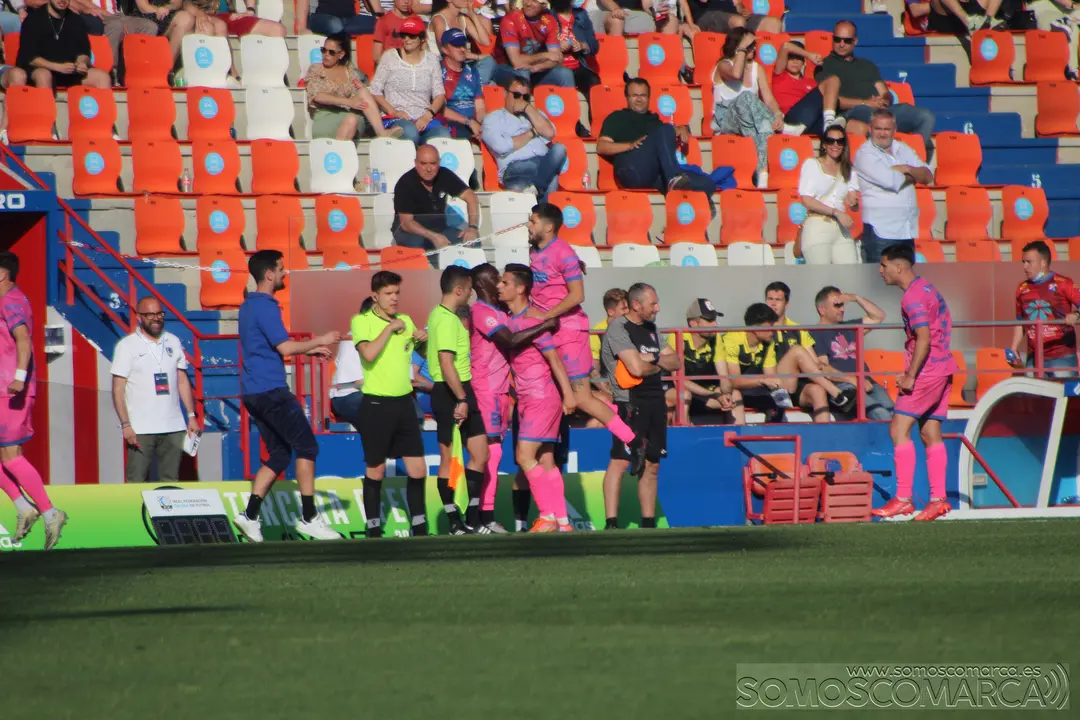 Un momento durante el Ourense CF - CD Barco (14)
