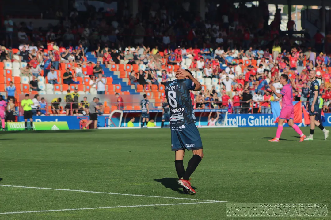 Un momento durante el Ourense CF - CD Barco (15)