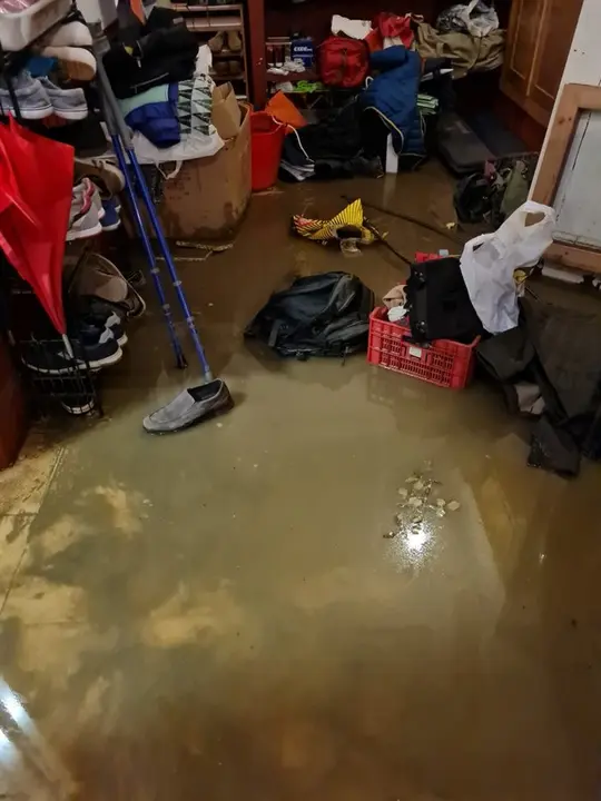 Inundación vivienda Avenida del Bierzo el sábado 14 de mayo 2022 (12)