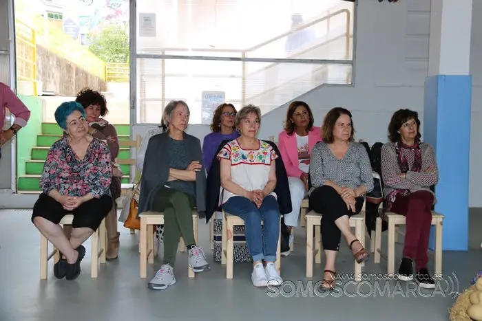 Valentín Garcia entrega o premio do concurso das Letras Galegas no colexio Virxe do Camiño de Rubiá (22)