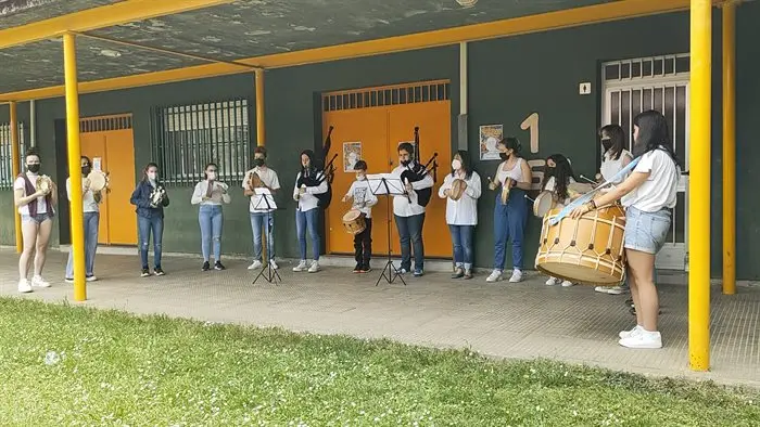 Exposición de Florencio Delgado Gurriarán no IES Cosme López da Rúa (8)