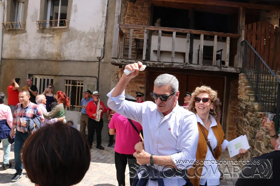 somoscomarca_florenciada_corgomo_fiesta_gente_mantesil_comida_celebracion_letrasgalegas_florenciodelgadogurriaran_2022-05-17 (26)