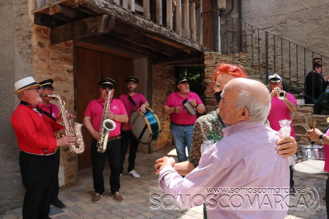 somoscomarca_florenciada_corgomo_fiesta_gente_mantesil_comida_celebracion_letrasgalegas_florenciodelgadogurriaran_2022-05-17 (27)