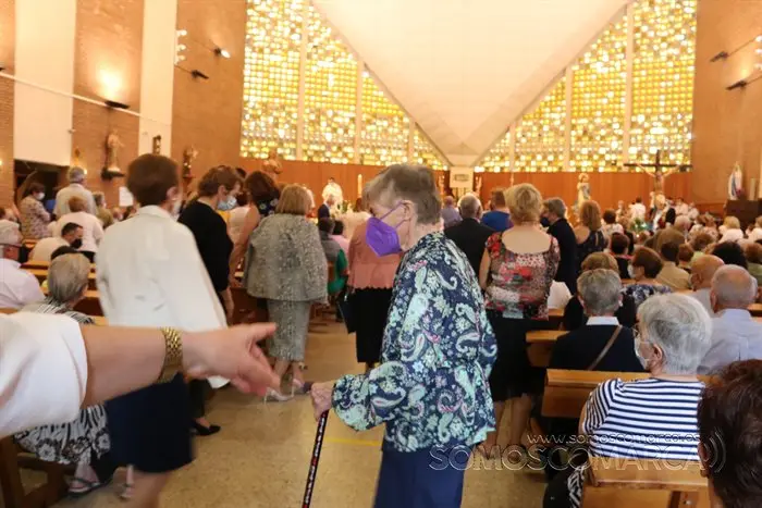 Misa de Santa Rita presidida por el obispo y bendición de las rosas (12)