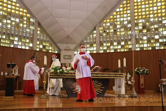 Misa de Santa Rita presidida por el obispo y bendición de las rosas (13)