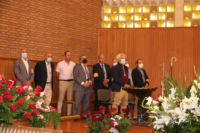 Misa de Santa Rita presidida por el obispo y bendición de las rosas (14)