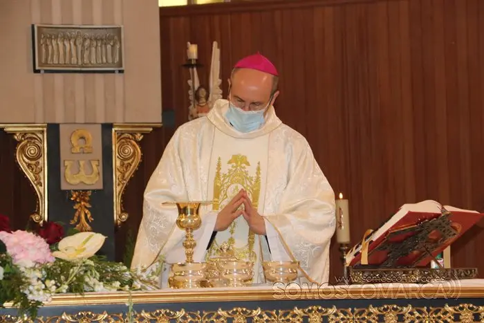 Misa de Santa Rita presidida por el obispo y bendición de las rosas (15)