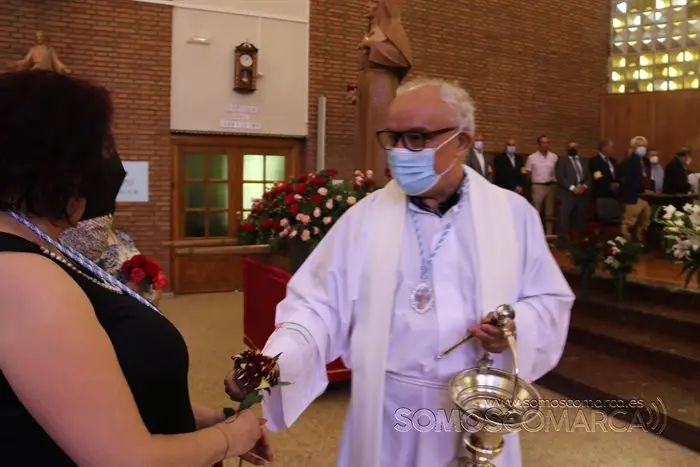 Misa de Santa Rita presidida por el obispo y bendición de las rosas (19)