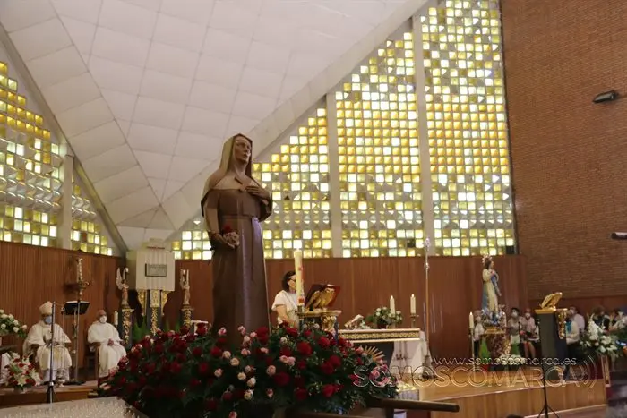 Misa de Santa Rita presidida por el obispo y bendición de las rosas (49)