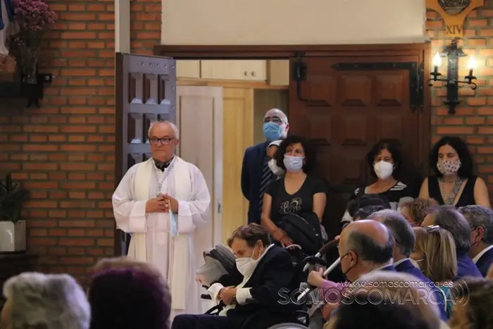 Misa de Santa Rita presidida por el obispo y bendición de las rosas (51)