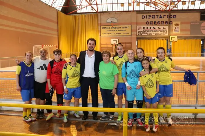 Encuejntro entre el Rua Valdeorras Futbol Sala y el Atlético Arnia 2-2 (5)