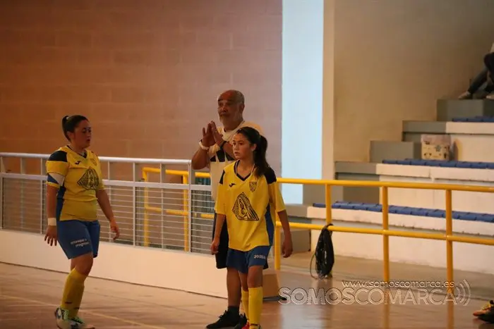 Encuejntro entre el Rua Valdeorras Futbol Sala y el Atlético Arnia 2-2 (7)