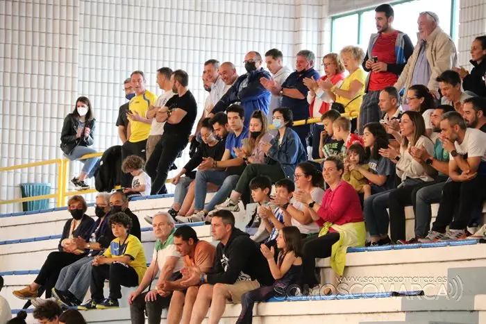 Encuejntro entre el Rua Valdeorras Futbol Sala y el Atlético Arnia 2-2 (10)