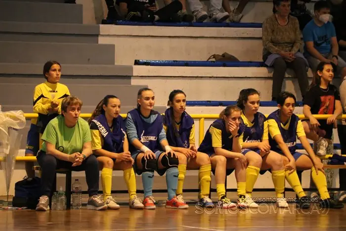 Encuejntro entre el Rua Valdeorras Futbol Sala y el Atlético Arnia 2-2 (26)