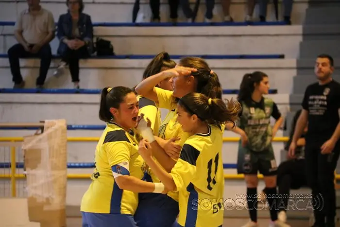 Encuejntro entre el Rua Valdeorras Futbol Sala y el Atlético Arnia 2-2 (45)