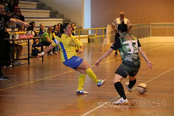 Encuejntro entre el Rua Valdeorras Futbol Sala y el Atlético Arnia 2-2 (46)