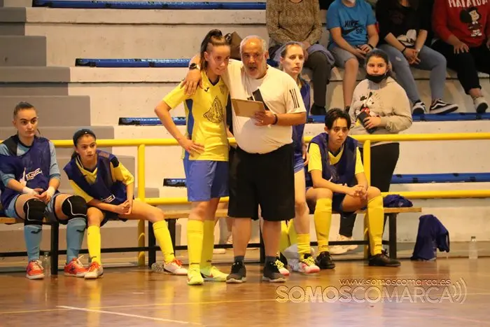 Encuejntro entre el Rua Valdeorras Futbol Sala y el Atlético Arnia 2-2 (53)