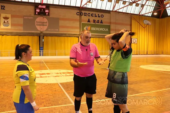 Encuejntro entre el Rua Valdeorras Futbol Sala y el Atlético Arnia 2-2 (57)