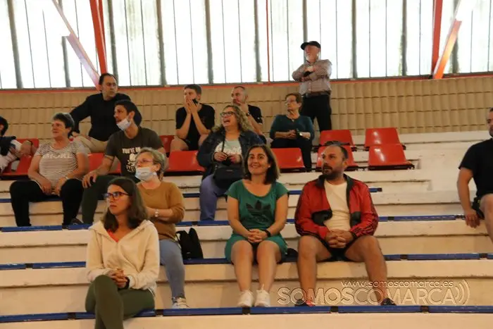 Encuejntro entre el Rua Valdeorras Futbol Sala y el Atlético Arnia 2-2 (58)