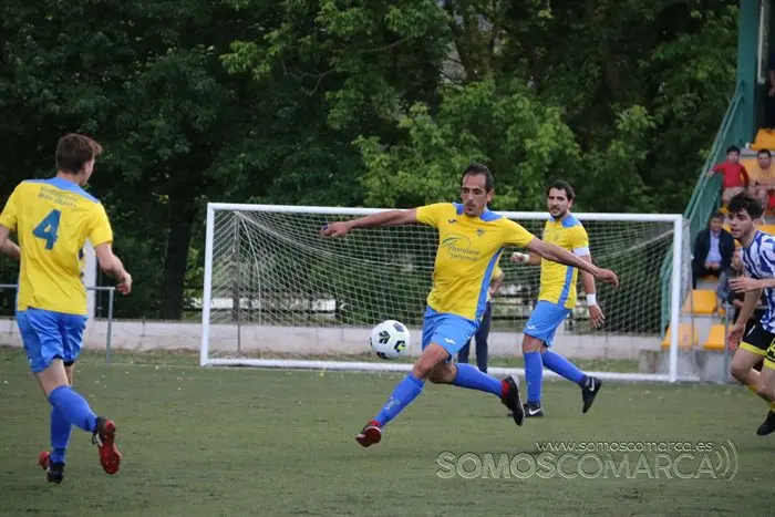 El Rúa a un paso del ascenso tras ganar los penaltis (9)