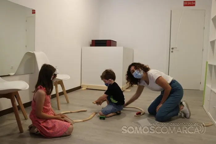 Inauguración de la Clinica Lopopeda Tatiños  (2)