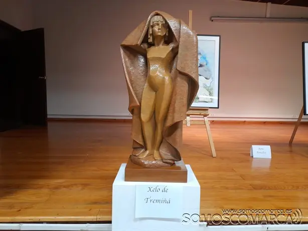 somoscomarca_iesmartaguisela_exposicion_arte_pintura_cuadros_escultura_xelodetremiña_2022_06_1