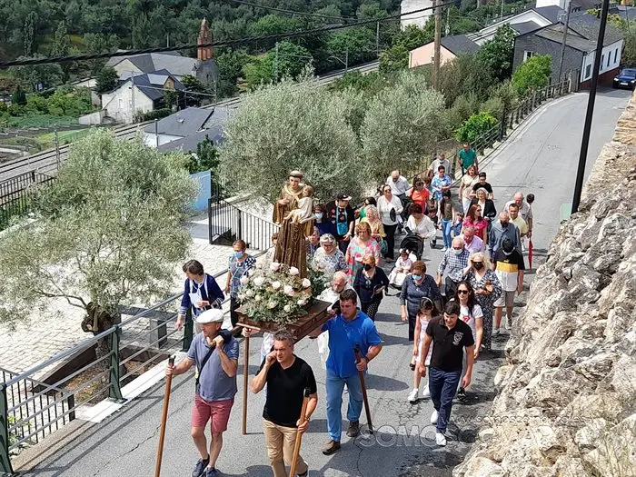 Procesión de San Antonio de Padua en Sobradelo Viejo (2)